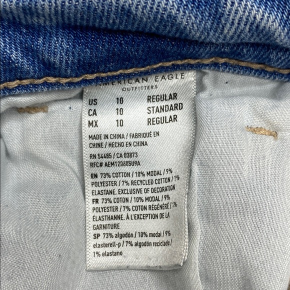 American Eagle Mom Straight Jean Distressed High Waist Size 10 - Picture 6 of 6